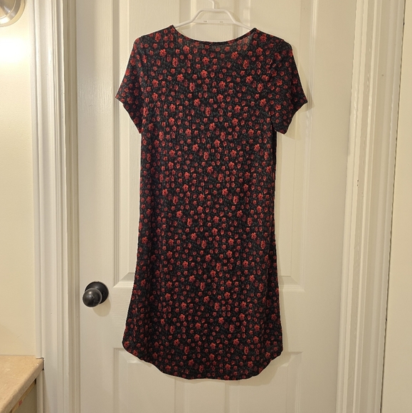 NWT | Short Sleeve Dress | Size Medium - Picture 2 of 5